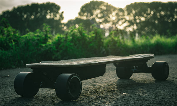 Fastest Electric Skateboard:Would you like an electric skateboard with speed?